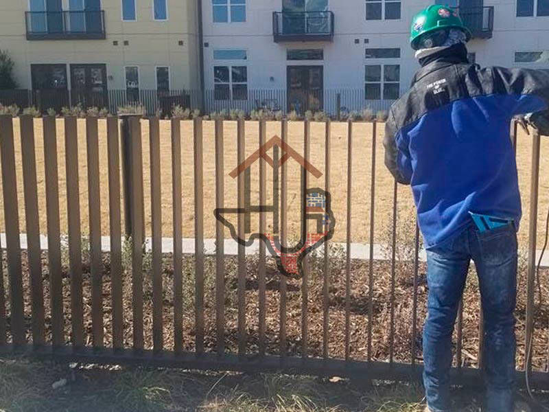 DallasTX-Gates-&-Fences-Repair-Construction-HJ-1