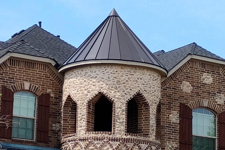 Modern Outdoor Structures Contractor in Dallas
